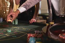 Meja Texas Poker di platform poster303 dengan antarmuka yang jelas dan pemain dari berbagai kota Indonesia